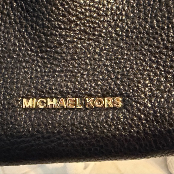 michael kors handbag hobo Black Pebbled Leather - Picture 7 of 15